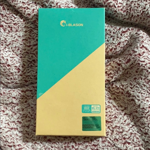 iPhone 11 case - Picture 3 of 4